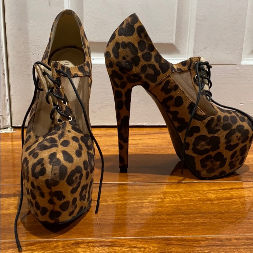 Leopard print platforms 5in heel